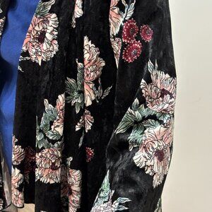🎁 Sale! 🎁 Velvet open-front unstructured jacket, floral, one size
